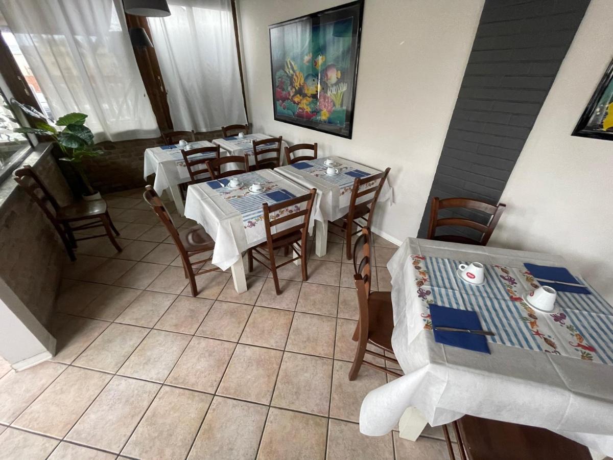 Albergo Villa Marina Anzio Buitenkant foto