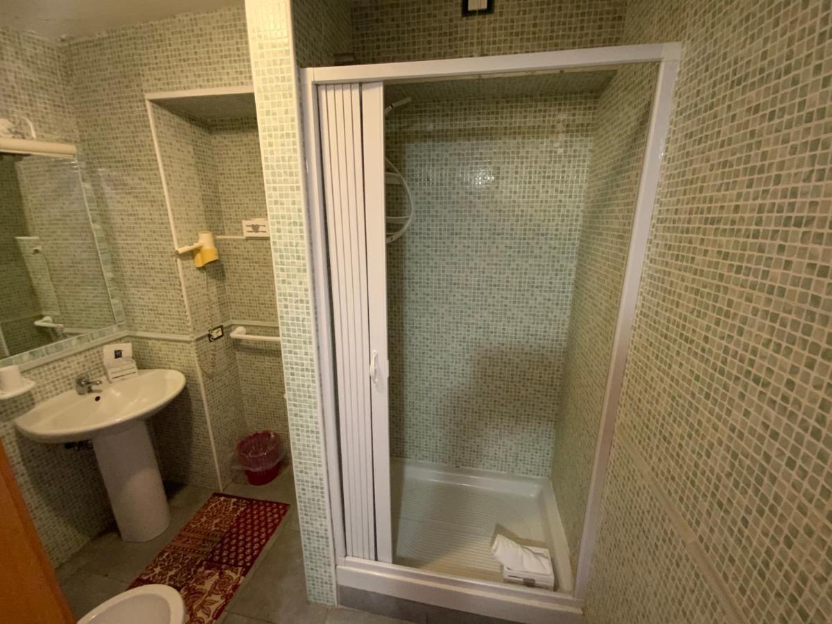 Albergo Villa Marina Anzio Buitenkant foto