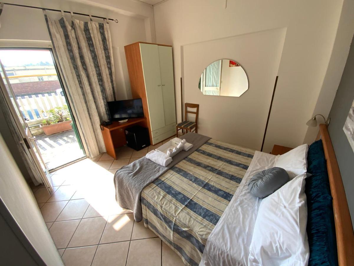 Albergo Villa Marina Anzio Buitenkant foto